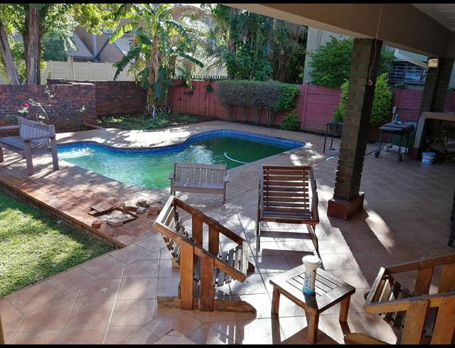 5 BEDROOM HOUSE TO LET IN PROTEA PARK